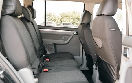Volkswagen Touran III, 2010 год, 960 000 рублей, 21 фотография