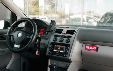 Volkswagen Touran III, 2010 год, 960 000 рублей, 10 фотография