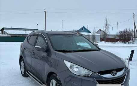 Hyundai Tucson III, 2010 год, 1 300 000 рублей, 1 фотография