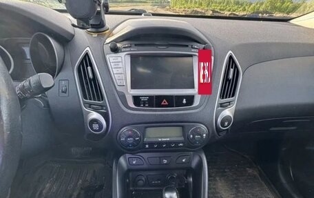 Hyundai ix35 I рестайлинг, 2012 год, 1 050 000 рублей, 6 фотография