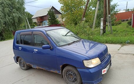 Nissan Cube II, 2001 год, 155 000 рублей, 2 фотография