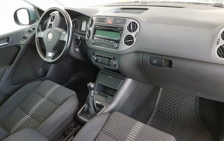 Volkswagen Tiguan I, 2009 год, 880 000 рублей, 20 фотография