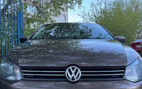 Volkswagen Polo VI (EU Market), 2015 год, 900 000 рублей, 2 фотография