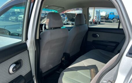 Nissan Tiida, 2004 год, 629 000 рублей, 17 фотография