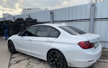 BMW 3 серия, 2015 год, 2 900 000 рублей, 3 фотография