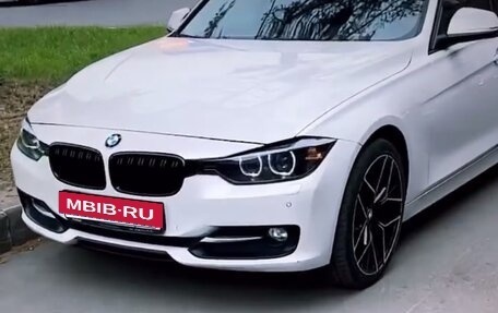 BMW 3 серия, 2015 год, 2 900 000 рублей, 19 фотография