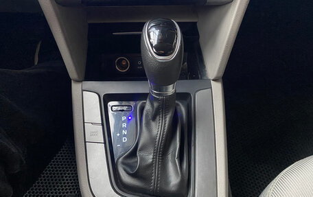 Hyundai Elantra VI рестайлинг, 2016 год, 1 200 000 рублей, 12 фотография