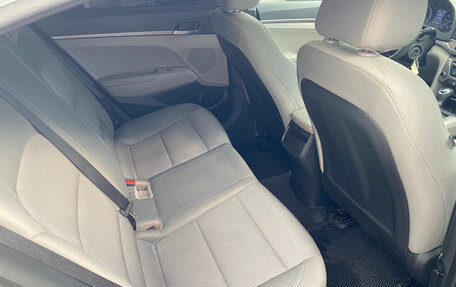 Hyundai Elantra VI рестайлинг, 2016 год, 1 200 000 рублей, 9 фотография