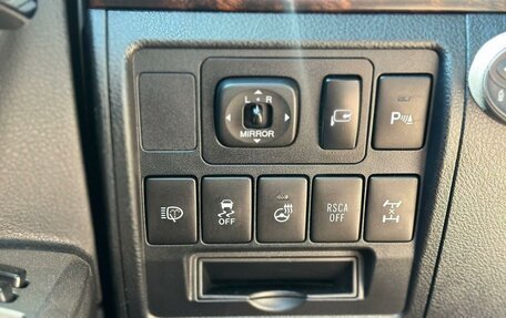 Toyota Land Cruiser 200, 2013 год, 3 600 000 рублей, 20 фотография