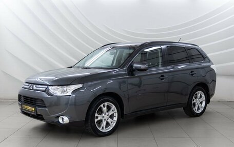 Mitsubishi Outlander III рестайлинг 3, 2013 год, 1 598 000 рублей, 3 фотография