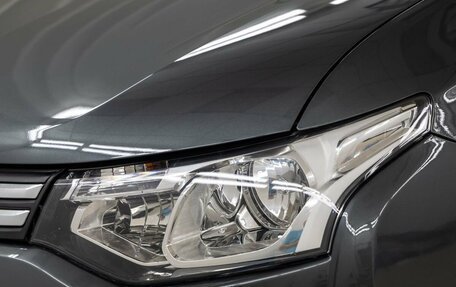 Mitsubishi Outlander III рестайлинг 3, 2013 год, 1 598 000 рублей, 11 фотография