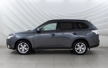 Mitsubishi Outlander III рестайлинг 3, 2013 год, 1 598 000 рублей, 4 фотография
