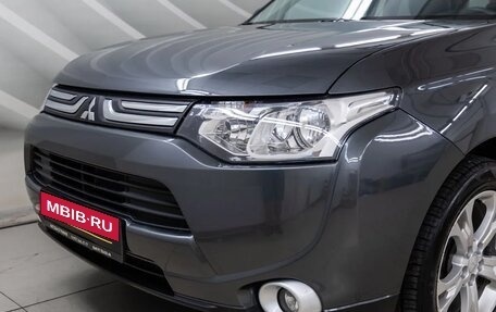 Mitsubishi Outlander III рестайлинг 3, 2013 год, 1 598 000 рублей, 10 фотография
