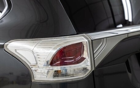 Mitsubishi Outlander III рестайлинг 3, 2013 год, 1 598 000 рублей, 12 фотография
