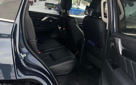 Mitsubishi Pajero Sport III рестайлинг, 2020 год, 3 000 000 рублей, 6 фотография