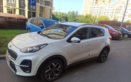 KIA Sportage IV рестайлинг, 2020 год, 2 350 000 рублей, 2 фотография