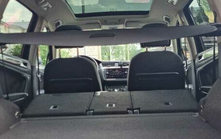 Volkswagen Tiguan II, 2018 год, 3 200 000 рублей, 7 фотография