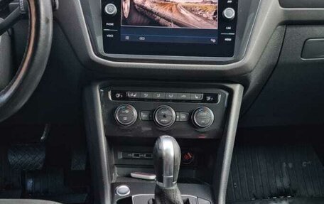 Volkswagen Tiguan II, 2018 год, 3 200 000 рублей, 8 фотография