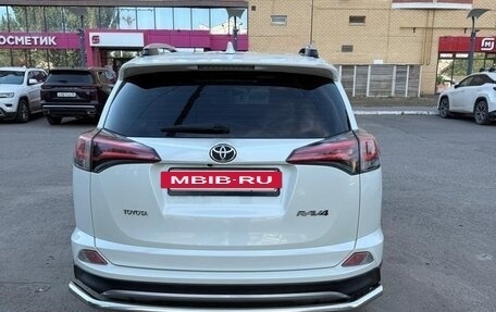 Toyota RAV4, 2017 год, 2 450 000 рублей, 2 фотография