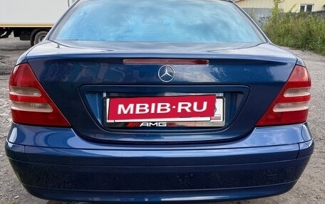 Mercedes-Benz C-Класс, 2001 год, 700 000 рублей, 4 фотография