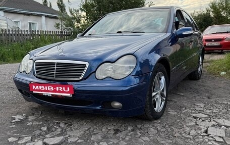 Mercedes-Benz C-Класс, 2001 год, 700 000 рублей, 3 фотография