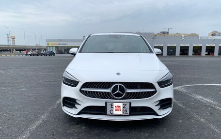 Mercedes-Benz B-Класс, 2019 год, 2 500 000 рублей, 2 фотография