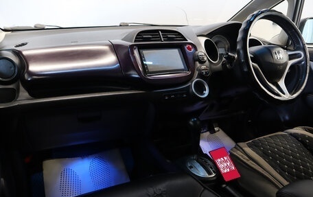 Honda Fit III, 2010 год, 679 000 рублей, 15 фотография