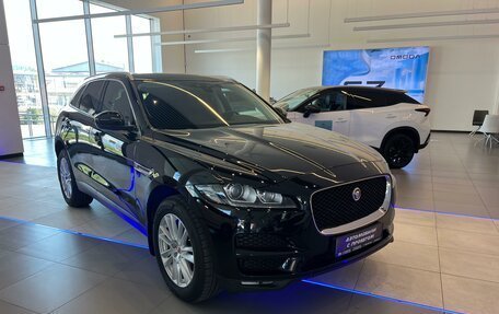 Jaguar F-Pace, 2017 год, 2 950 000 рублей, 3 фотография