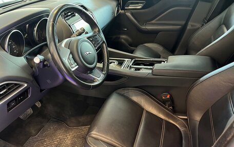 Jaguar F-Pace, 2017 год, 2 950 000 рублей, 11 фотография