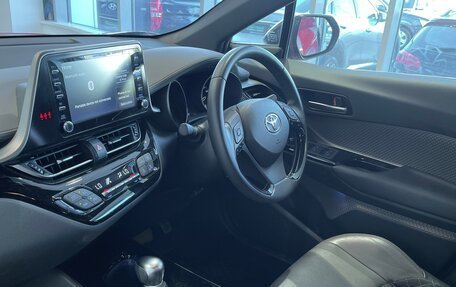 Toyota C-HR I рестайлинг, 2019 год, 1 950 000 рублей, 14 фотография