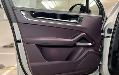 Porsche Cayenne III, 2024 год, 16 390 000 рублей, 8 фотография