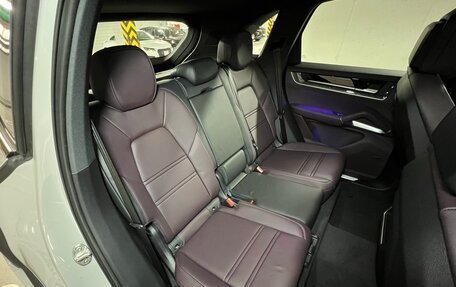 Porsche Cayenne III, 2024 год, 16 390 000 рублей, 15 фотография