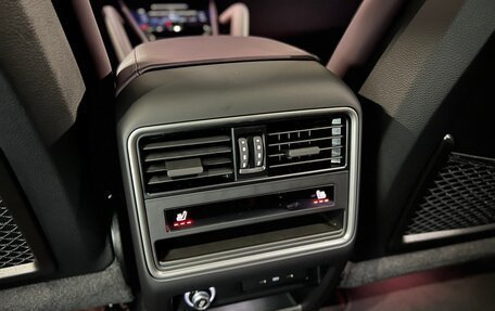 Porsche Cayenne III, 2024 год, 16 390 000 рублей, 17 фотография