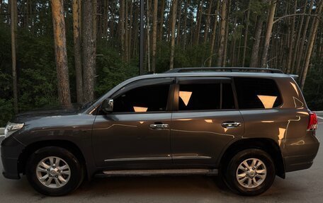 Toyota Land Cruiser 200, 2008 год, 2 600 000 рублей, 3 фотография