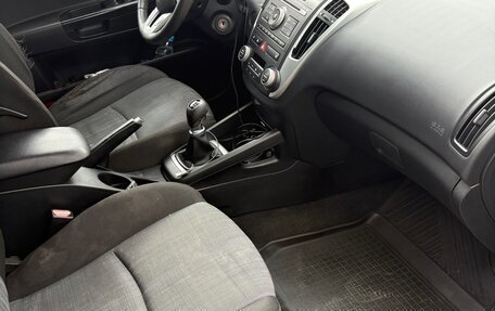 KIA cee'd I рестайлинг, 2011 год, 700 000 рублей, 2 фотография