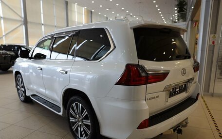 Lexus LX III, 2017 год, 8 850 000 рублей, 7 фотография