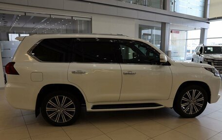 Lexus LX III, 2017 год, 8 850 000 рублей, 4 фотография
