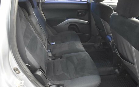 Mitsubishi Outlander III рестайлинг 3, 2008 год, 665 000 рублей, 10 фотография