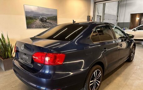 Volkswagen Jetta VI, 2011 год, 599 000 рублей, 4 фотография