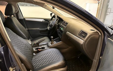 Volkswagen Jetta VI, 2011 год, 599 000 рублей, 9 фотография