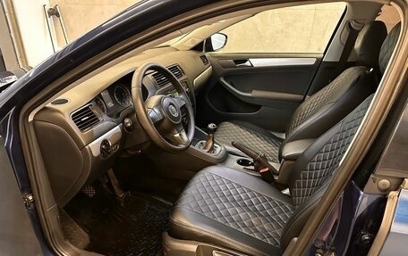 Volkswagen Jetta VI, 2011 год, 599 000 рублей, 11 фотография