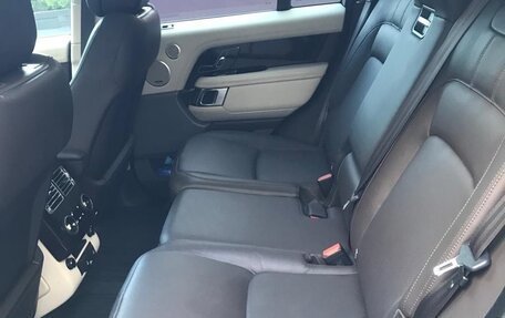 Land Rover Range Rover IV рестайлинг, 2018 год, 6 500 000 рублей, 4 фотография