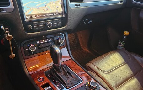 Volkswagen Touareg III, 2010 год, 2 000 000 рублей, 9 фотография