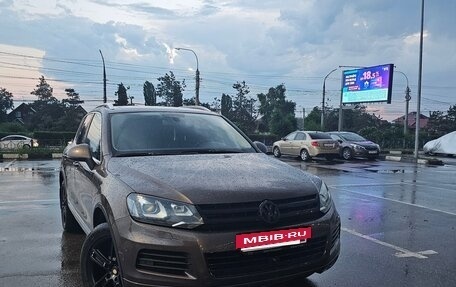 Volkswagen Touareg III, 2010 год, 2 000 000 рублей, 2 фотография