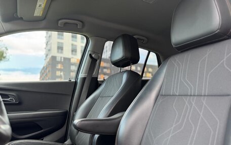 Chevrolet Trax, 2017 год, 1 200 000 рублей, 13 фотография