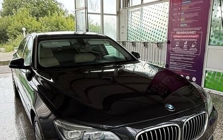 BMW 7 серия, 2013 год, 2 700 000 рублей, 2 фотография