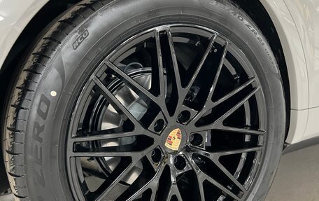 Porsche Cayenne III, 2024 год, 15 990 000 рублей, 6 фотография