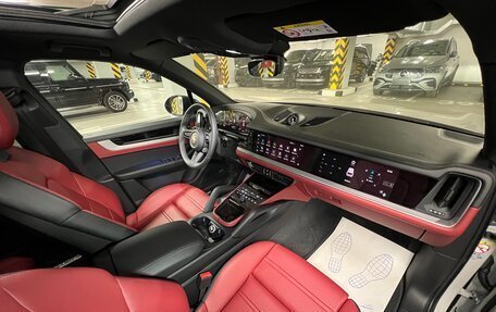 Porsche Cayenne III, 2024 год, 15 990 000 рублей, 14 фотография