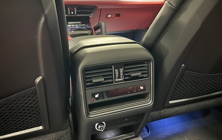 Porsche Cayenne III, 2024 год, 15 990 000 рублей, 19 фотография