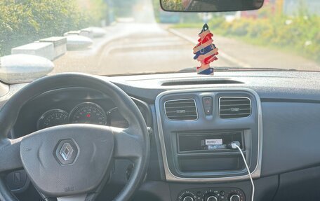 Renault Logan II, 2015 год, 385 000 рублей, 8 фотография